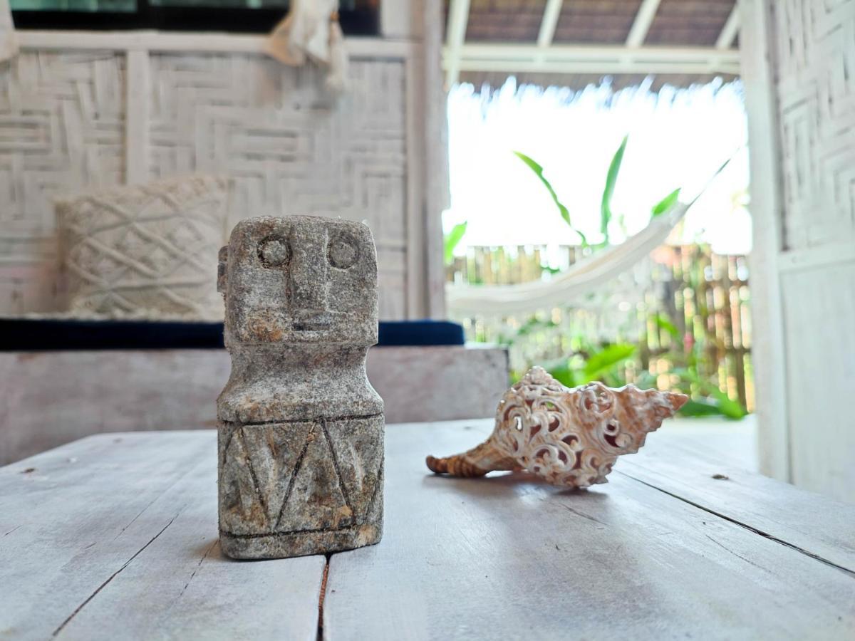 The Surf Shacks - Beach House, Aircon, Fast Wifi 제너럴 루나 외부 사진